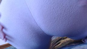 smelly farts in yoga pants