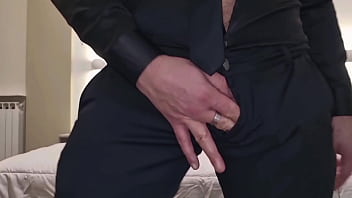 ANSIMA E GEME I CAZZO ENORME SBORRA - APRI LA BOCCA E BEVI IL MIO SPERMA
