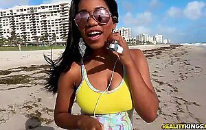 Working out with the kings, Jenna Foxx