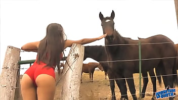 The Hot Lady Whisperer - Amazing Body Latina! 10  Ass!