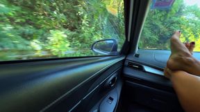 Extrime Masturbation in Public Taxi