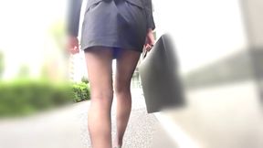 Marino Azusa Teases a Businessman in Her Sizzling Swimsuit