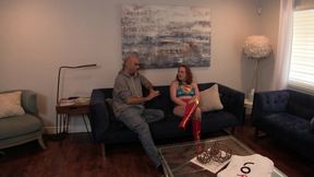 Supergirtl Mesmerized to Service in Pantyhose