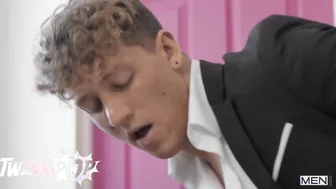 Felix Fox Seduces His Manager Tony D'Angelo for a Day Off