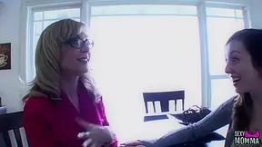 SEXYMOMMA - Cougar stepmom gives her twat to Legal-age cutie
