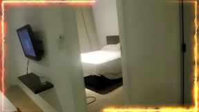 esposa infiel , se coje al plomero , al cunado, al marido y propone intercambio de pareja completo