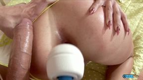 Teen Cutie Sasha Rose Gets Anal and Facial