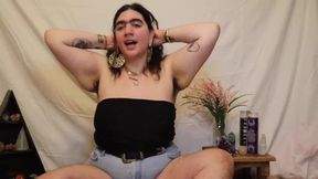 Hairy goddess - Allie