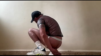 Hetero mexicano se sienta en dildo grande como todo un puto maricon