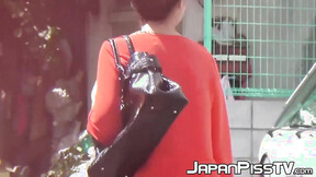 ”Japanese women can't fight the urge to piss on the streets”