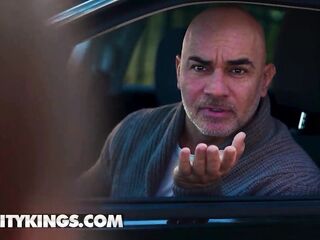 REALITY KINGS - Agatha Shay, Christian Clay - Side of the Ho'ed