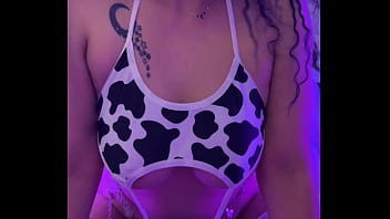 Vestida as&iacute_ me puse muy muy caliente para ti SEX MACHINE