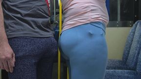 Almost Seen by Bus Driver When Stranger Girl Give Me a Handjob