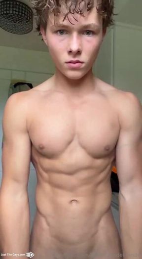 Gang Queer: Jerk Vander flexing