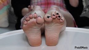 Brandy Elliott Toe Wiggling and Cracking