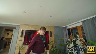 SWAP4K. Kinky threesome with sexy blonde sluts Veronica Leal and Daruma Rai