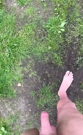 Walking bare foot and naked from car for an in forest for a wank