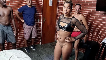 Bastidores do ultimo video da Rebeca Olew antes da aposentadoria dando muito cu e fazendo DP