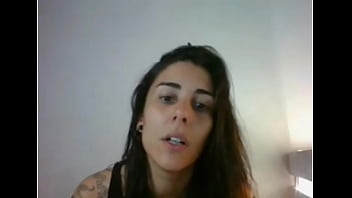 tuga girl show her bofy and her tattoed pussy  web