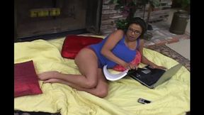 College Student Alexis Silver Jerks Me Off! Eyes Wide Shut Cum Covered! (mp4)