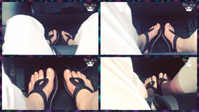 Feet tease in Mustang Cabriolet