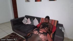 casada que adora sexo por dinheiro realizou o fetiche de mais um fa que virou cliente, grazy deu um cha de buceta no nego que gozou rapidinho