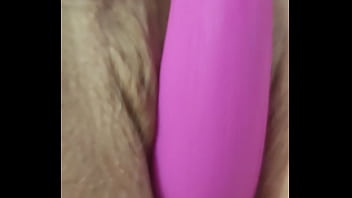 Petite caresse du matin... Abricot bien tremp&eacute_... Je venais de me raser de ...