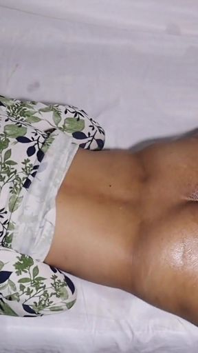 Spectacular moment from &quot;Bhabhi&#039;s urine came out from Indian Bhabhi&#039;s pussy, full hot desi sex&quot;