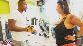 sofia’s seduction plan gets coach rome to drill her cunt!
