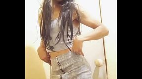 Tania Colegiala feliz x ya recibir verga