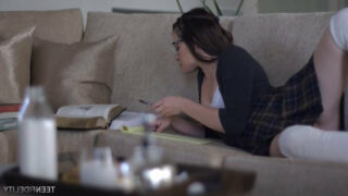 Anális szex, kézimunka &#8211; nagy mellű tini Alison Rey keményen megdugja a seggét Ryan Madisontól