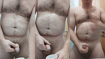 VID 438 Ma masturbez in baia publica si imi beau sperma si pisatul(7min)