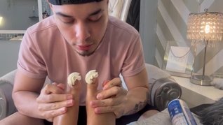 Feet Cake, Let Me Eat All