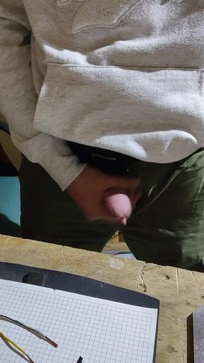 Jerking in the workshop until cum