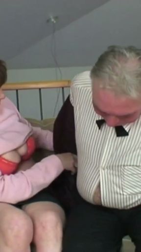 Hilfe meine oma fickt fremd   Clip 1