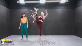 SFD821 Luna vs Elena – Balloon popping challenge made of slender legs, lightning-fast kicks