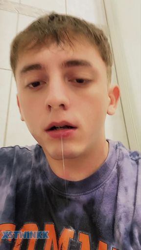 18-year-old boy humiliates himself by drinking his own piss 🤤   Clip 2