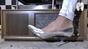 Old historical Radio crushed under High Heels 2