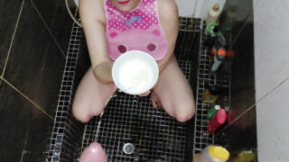 Voihkiva amatööri kypsä teini saa sormeilua ruiskuttamalla orgasmia intensiivisen anaaliseksin kovacorean session aikana