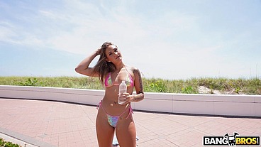 Lexi the Boxing Girl Fucks to go Viral