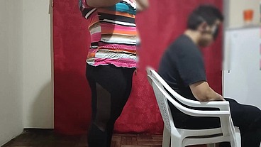Le pagamos 100 $ a una pareja de casada para jugar el juego del test a ver si adivina que tienen en su boca la chica le poner los cuerno con el modelo del juego terminan follando parte 2/2