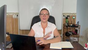 Je joue les sexologues perverses pour vous faire bander ! 
I play perverted sexologists to make you hard!