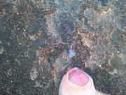 Reto 055 - Me masturbo en la playa mi gran pene