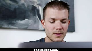 Study Session Ends Up With Anal For Curious Gwen Vicious