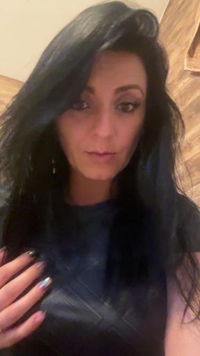 Hungry Pussy Pee in the Toilet and She Licks Her Fingers 182