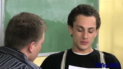 Teen gays fuck in classroom