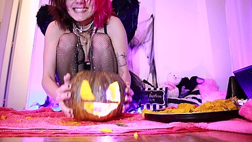I inserted a pumpkin in my butt and it got swollen