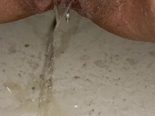 Beauty piddles in tub