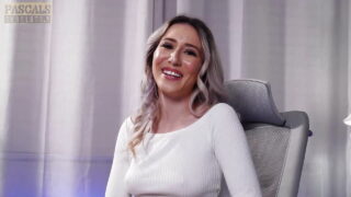 Pascal White předvádí brutální BDSM anální soulož roztomilé Sweet Sophii