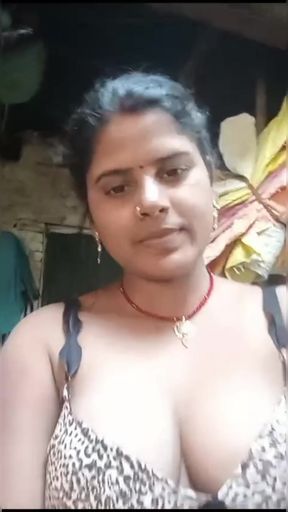 Village aunty figure showoff